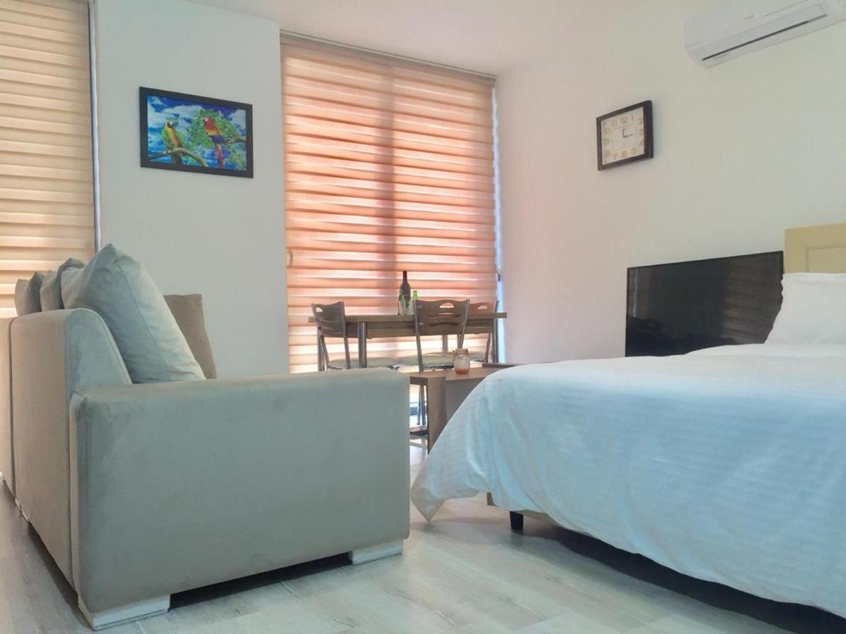 Uptown Holiday App & Pool Daily Rental Contactless Check In & Check Out Ammókhostos Eksteriør bilde